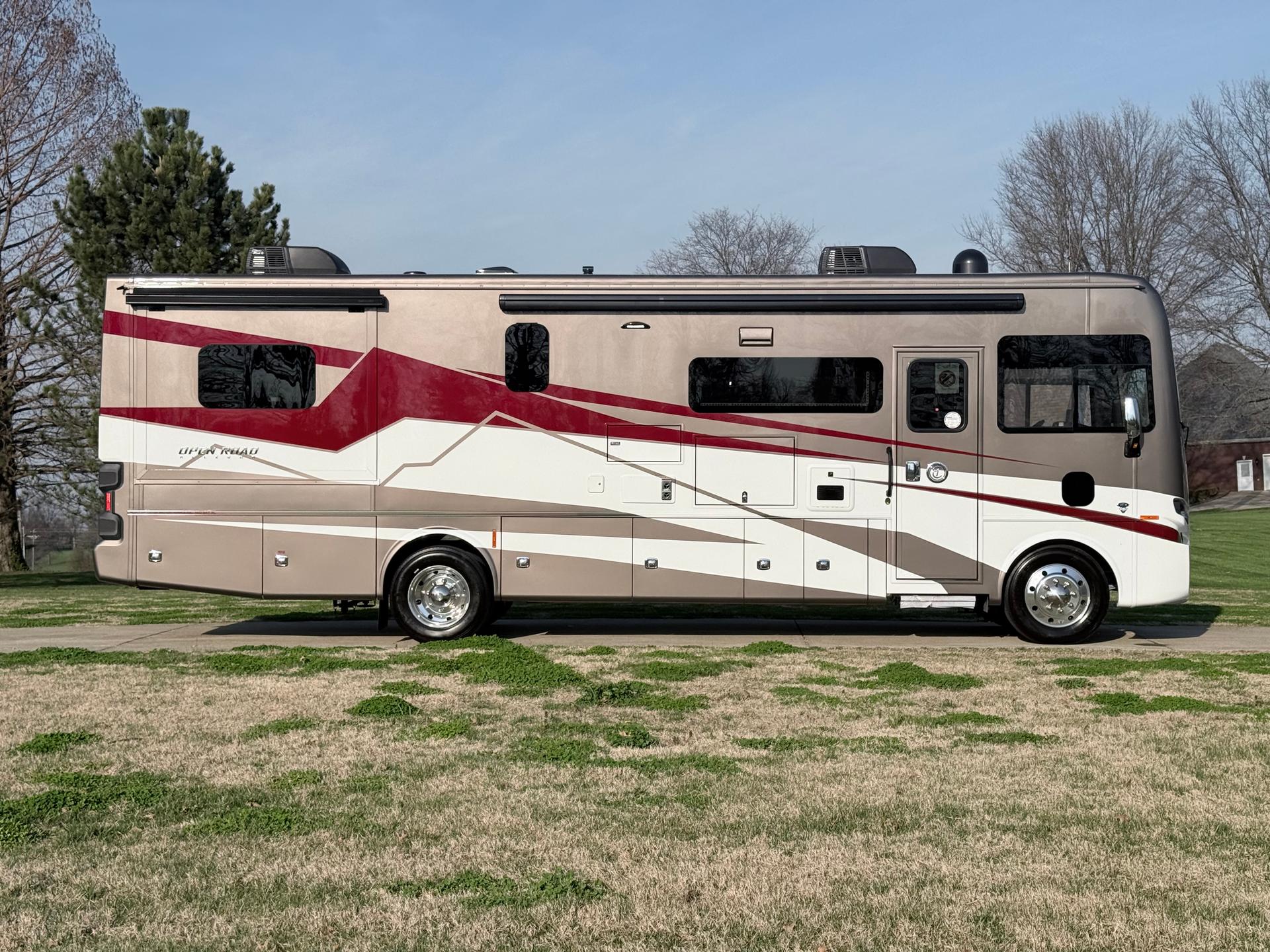 2025 Tiffin Motorhomes 2025 Tiffin Motorhomes Allegro Open Road - thumbnail 4