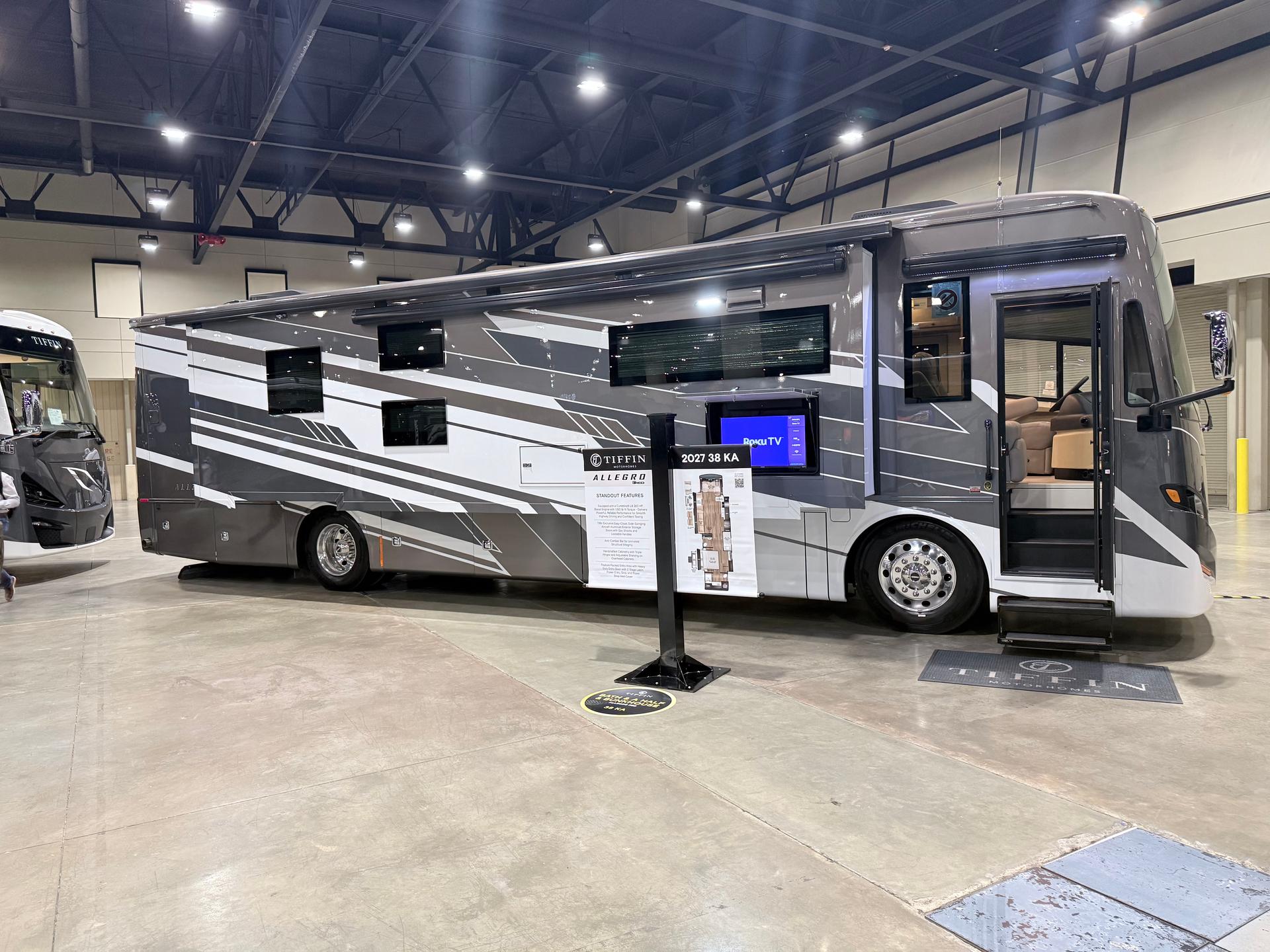 2027 Tiffin Motorhomes 2027 Tiffin Motorhomes Allegro Red - thumbnail 3