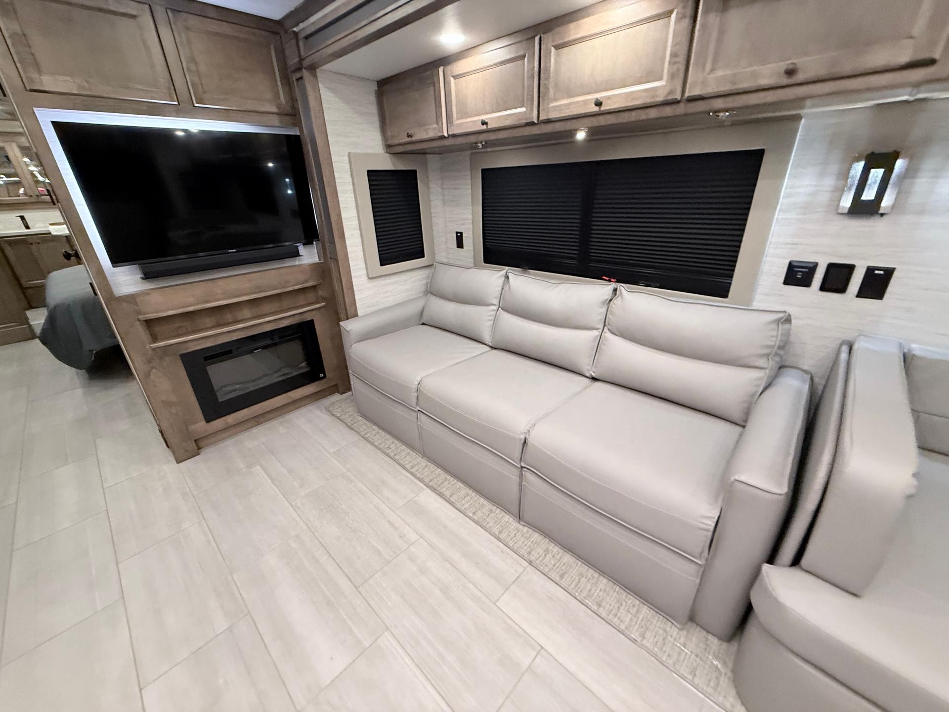 2027 Tiffin Motorhomes 2027 Tiffin Motorhomes Allegro Red - thumbnail 8