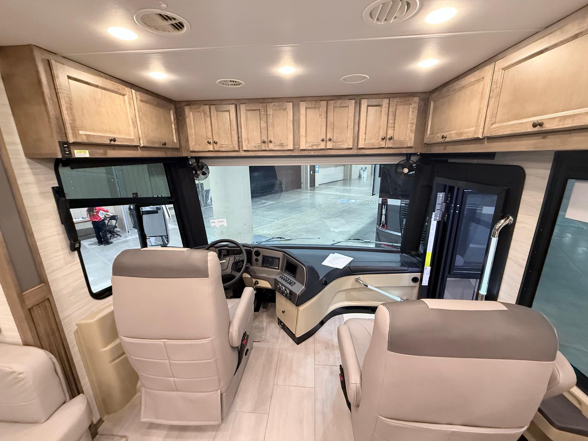 2027 Tiffin Motorhomes 2027 Tiffin Motorhomes Allegro Red - thumbnail 11