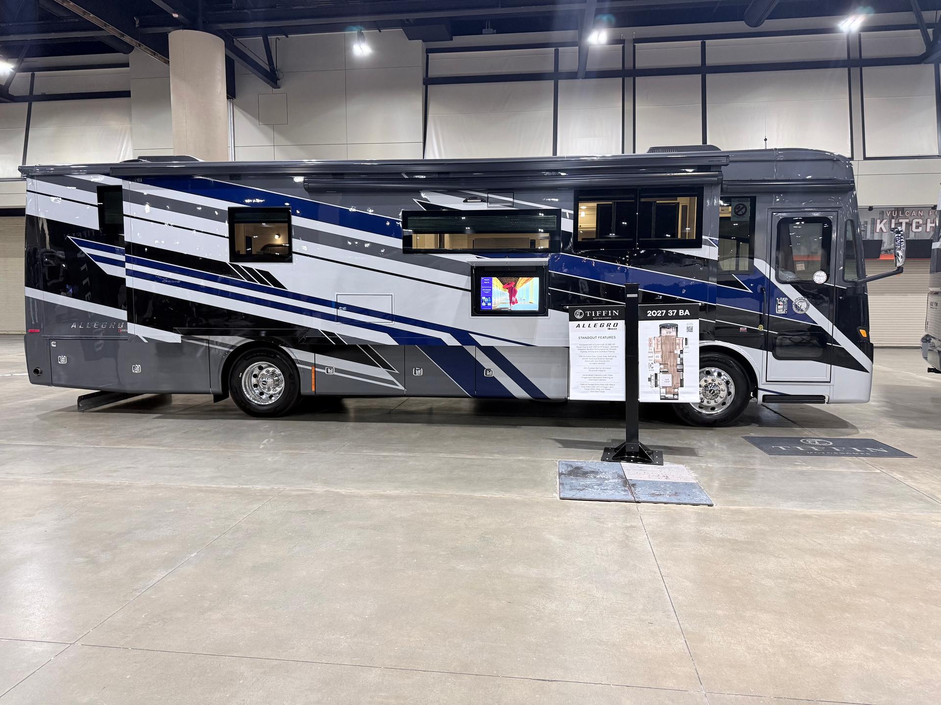2027 Tiffin Motorhomes 2027 Tiffin Motorhomes Allegro Red - thumbnail 3