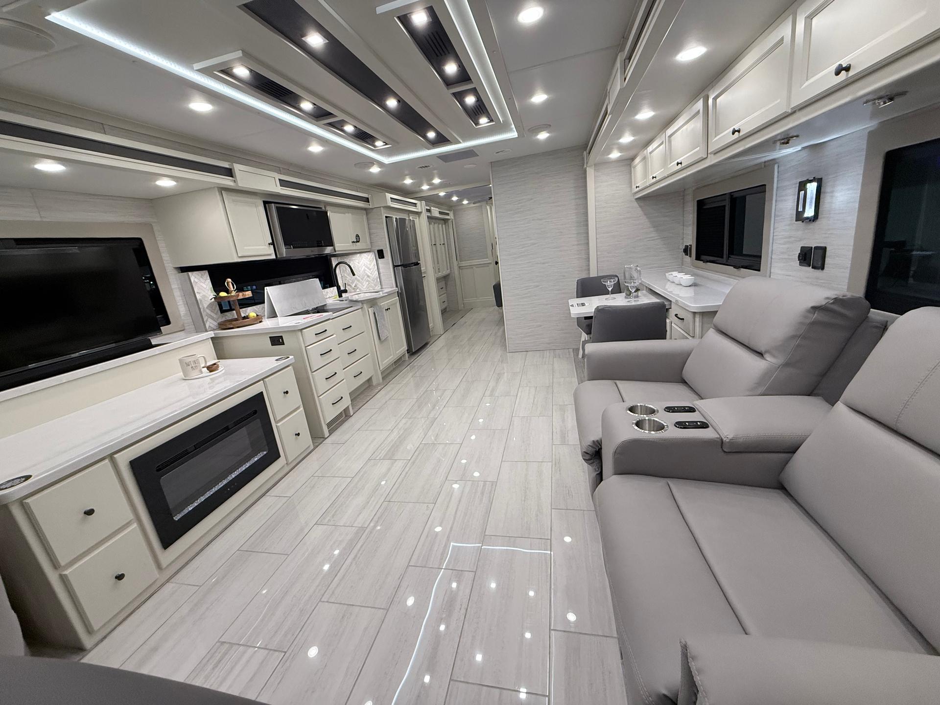 2027 Tiffin Motorhomes 2027 Tiffin Motorhomes Allegro Red - thumbnail 6