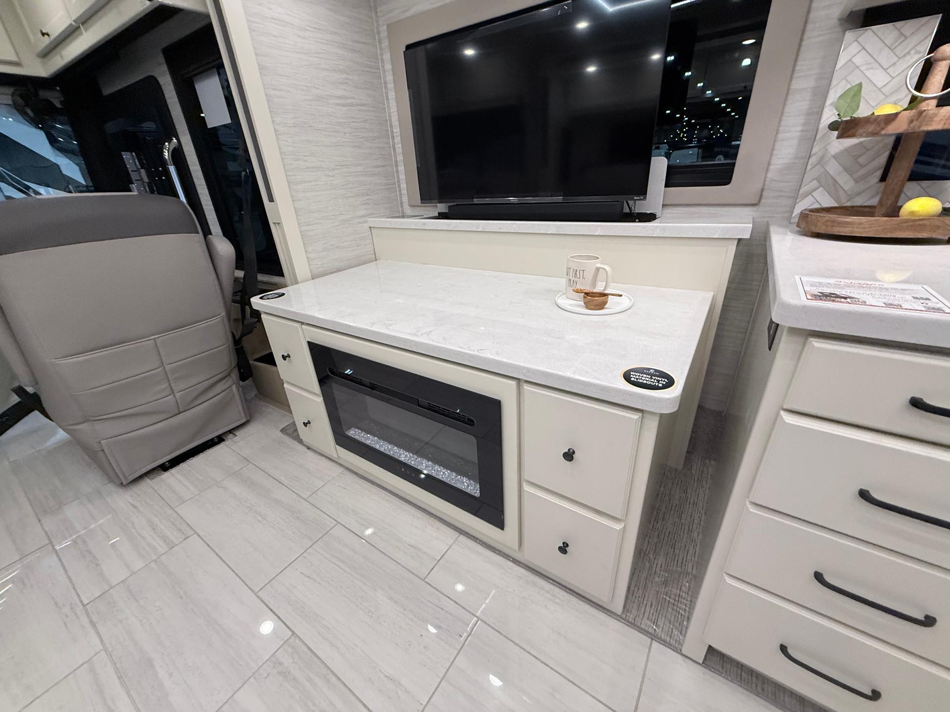 2027 Tiffin Motorhomes 2027 Tiffin Motorhomes Allegro Red - thumbnail 12