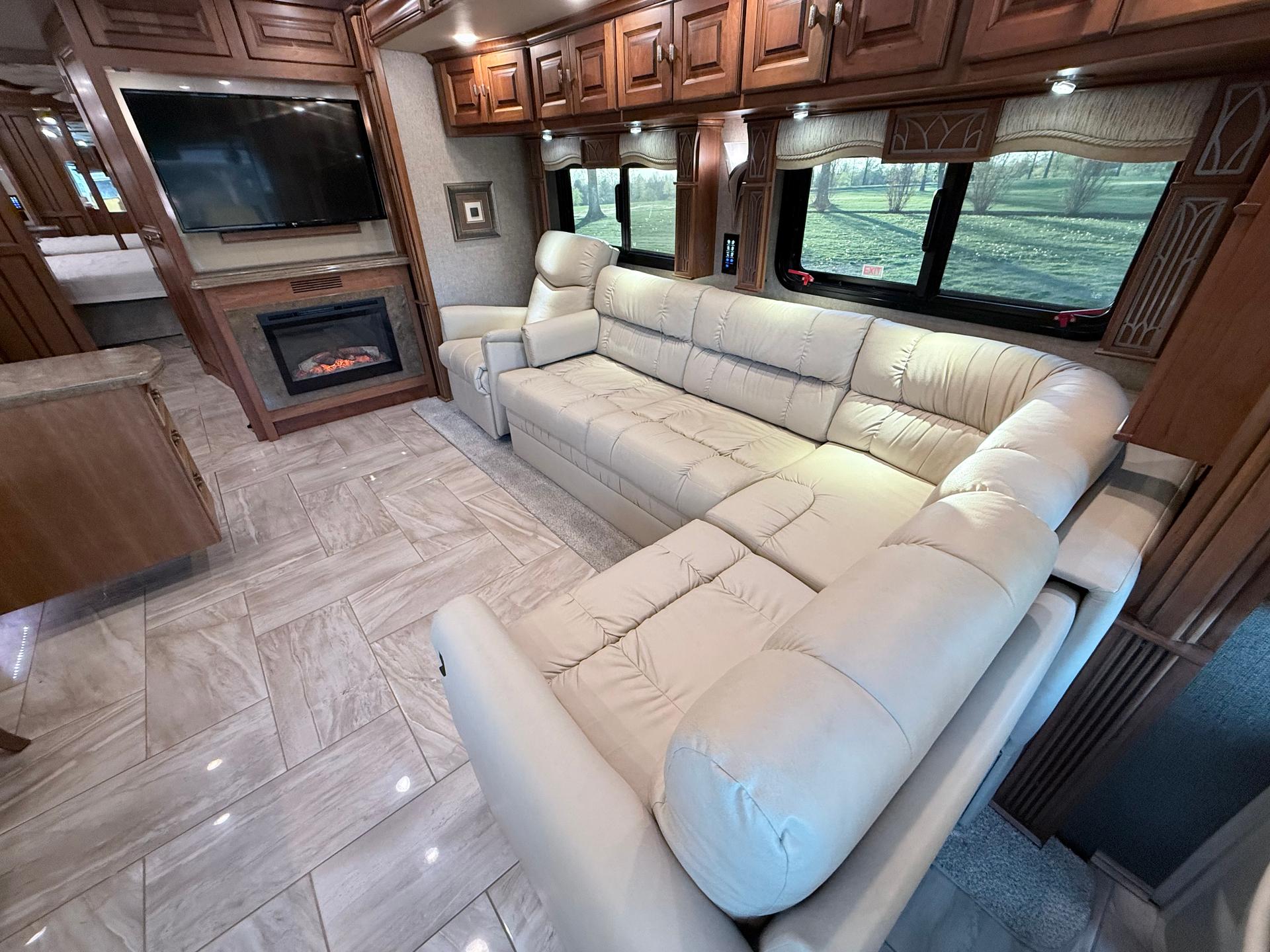 2017 Tiffin Motorhomes 2017 Tiffin Motorhomes Allegro Bus - thumbnail 14