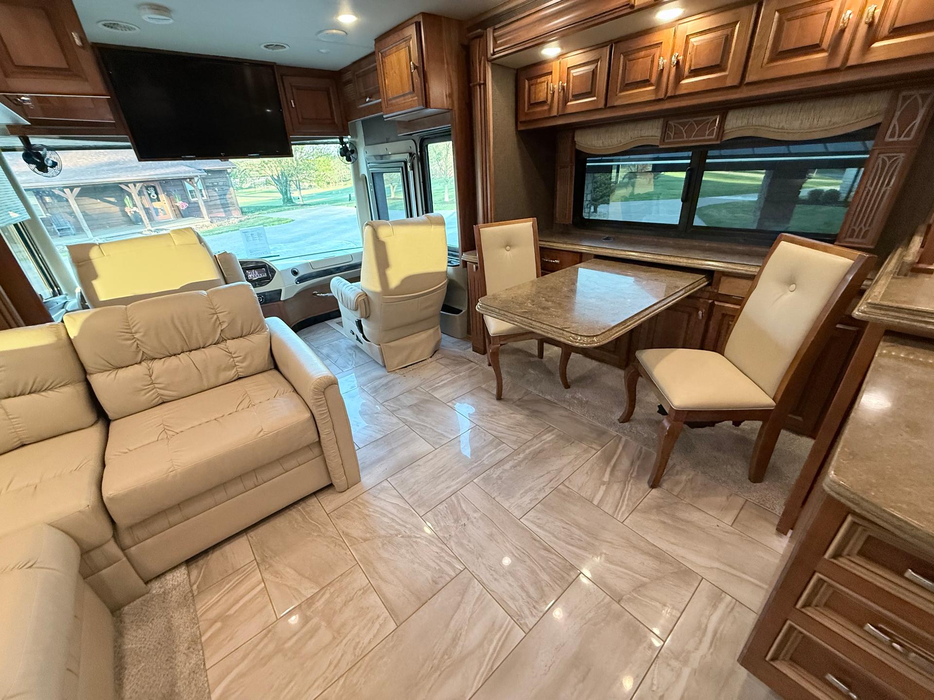 2017 Tiffin Motorhomes 2017 Tiffin Motorhomes Allegro Bus - thumbnail 19