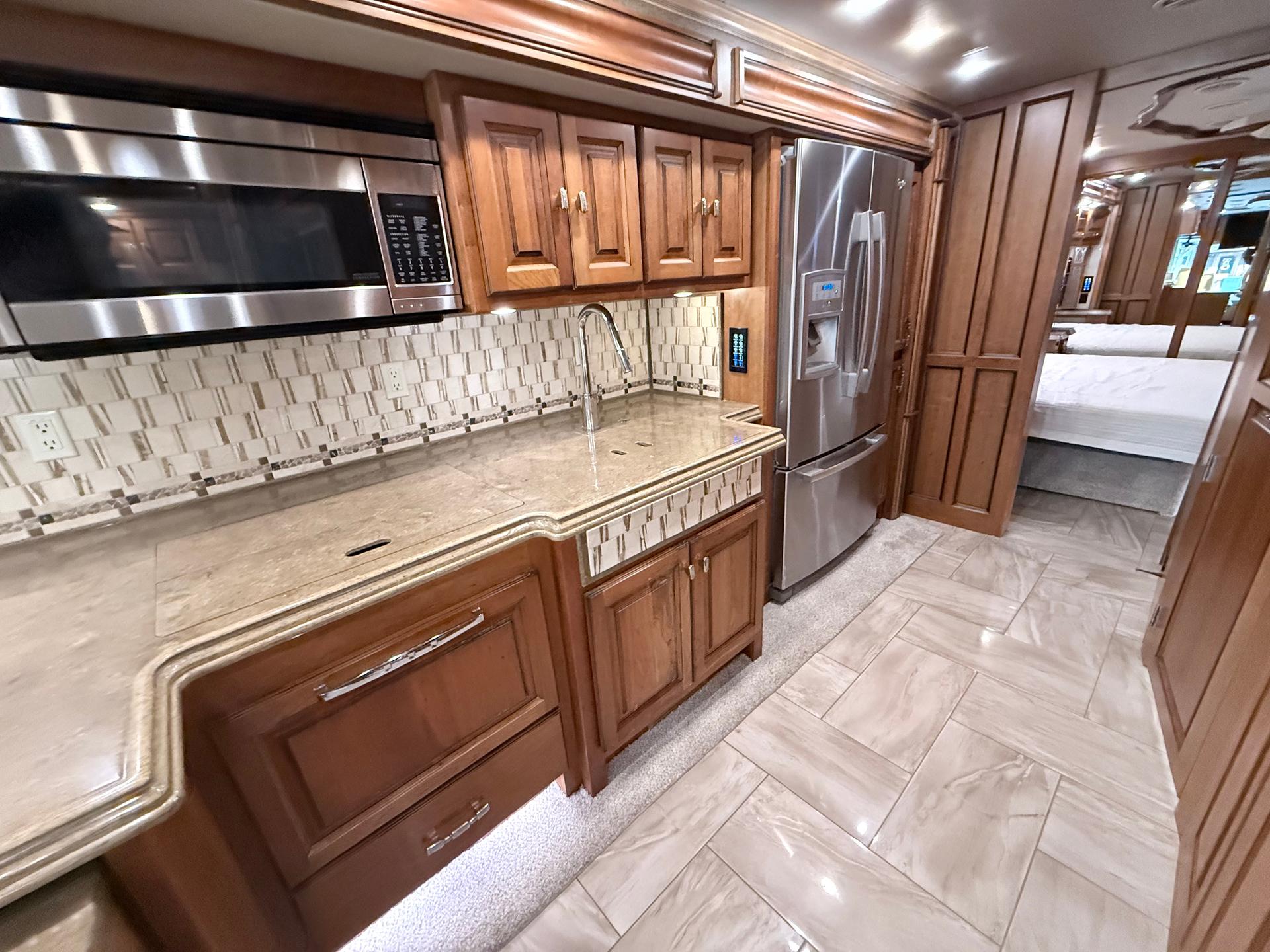 2017 Tiffin Motorhomes 2017 Tiffin Motorhomes Allegro Bus - thumbnail 23