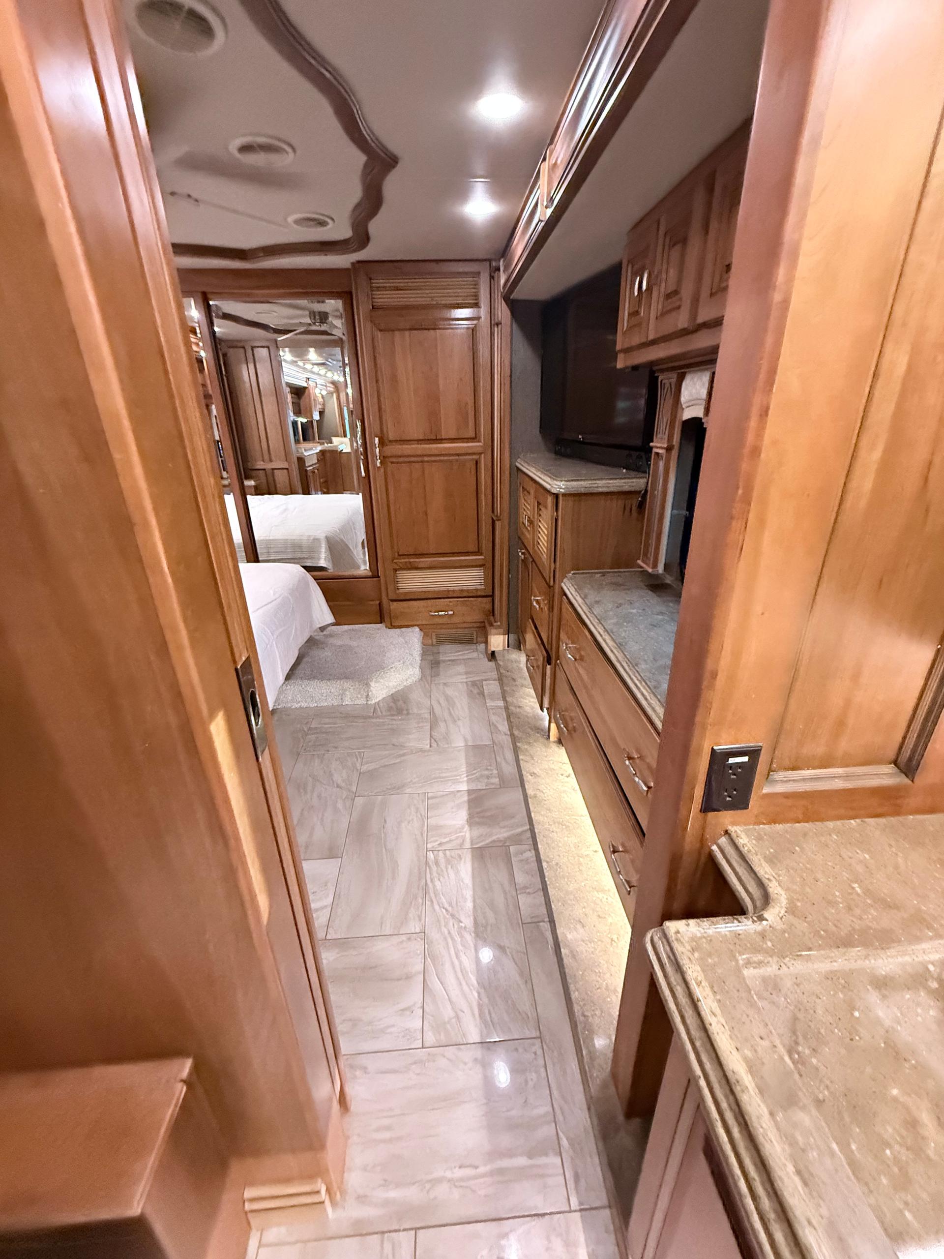 2017 Tiffin Motorhomes 2017 Tiffin Motorhomes Allegro Bus - thumbnail 33