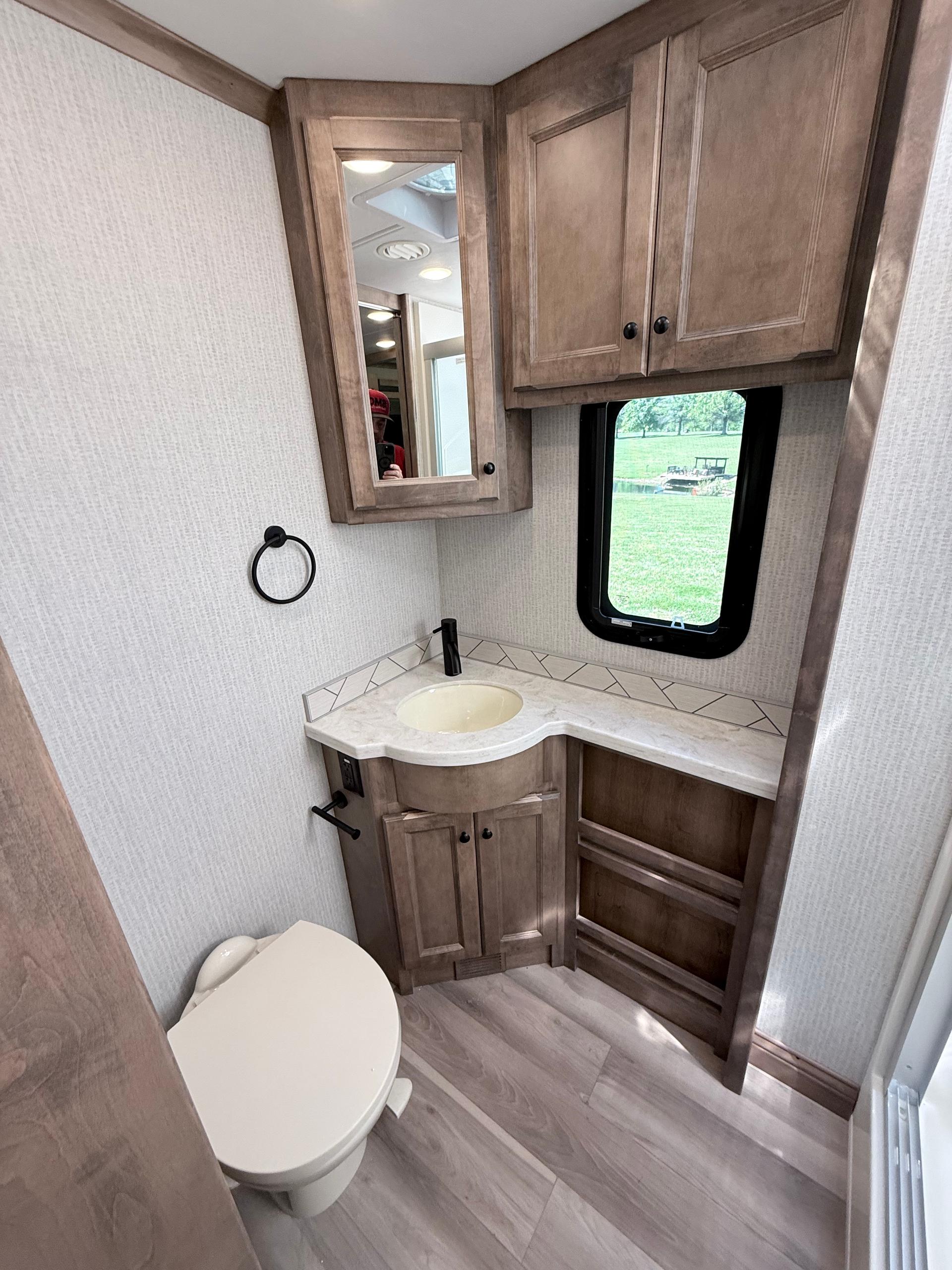 2026 Tiffin Motorhomes 2026 Tiffin Motorhomes Allegro Open Road - thumbnail 30