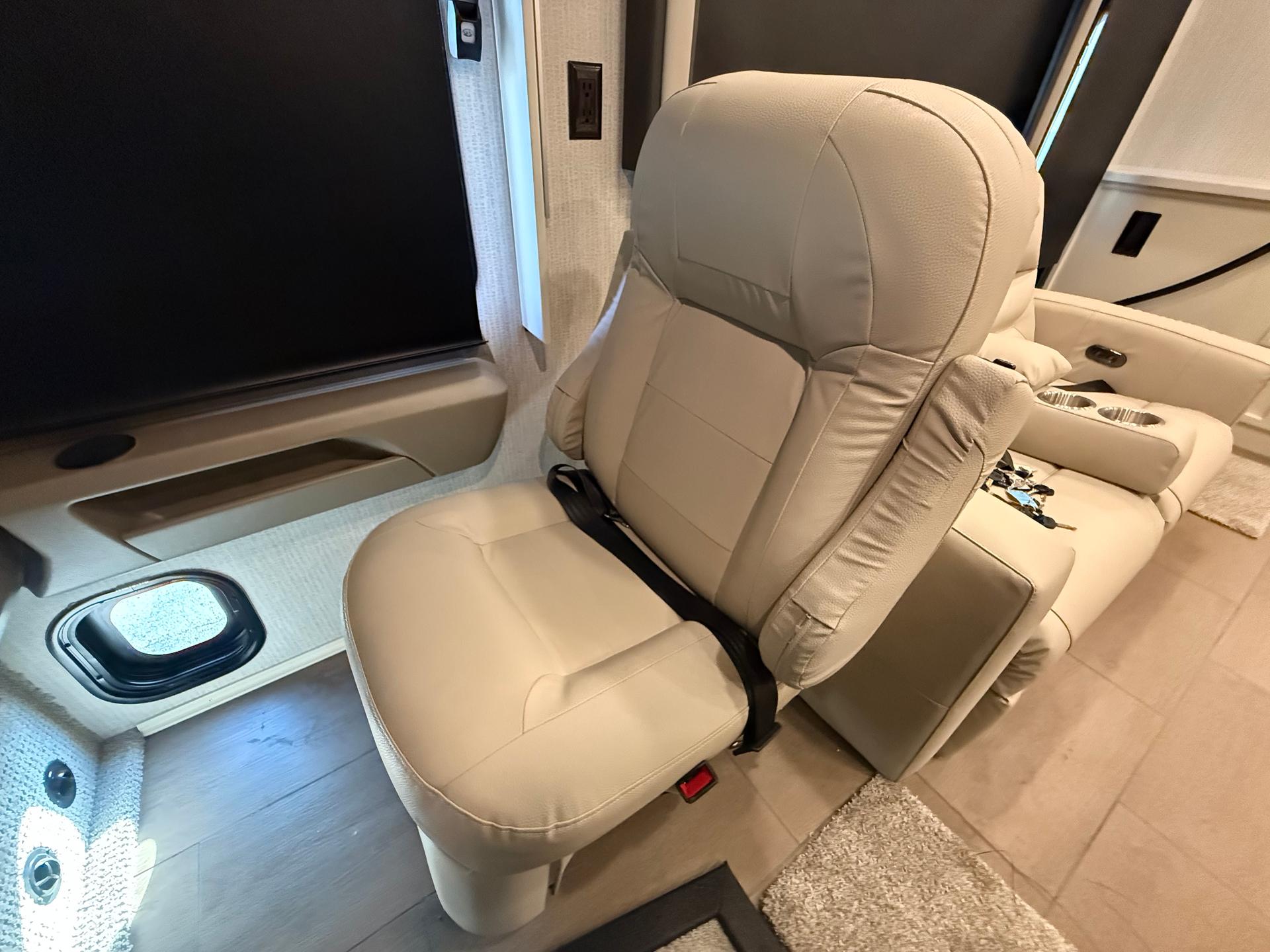 2026 Tiffin Motorhomes 2026 Tiffin Motorhomes Allegro Open Road - thumbnail 33