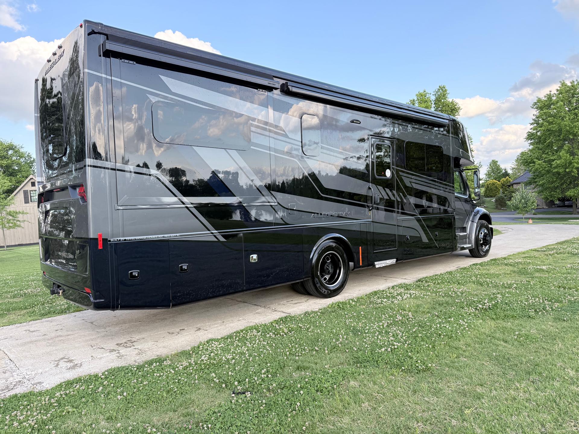 2026 Tiffin Motorhomes 2026 Tiffin Motorhomes Allegro Bay - thumbnail 4