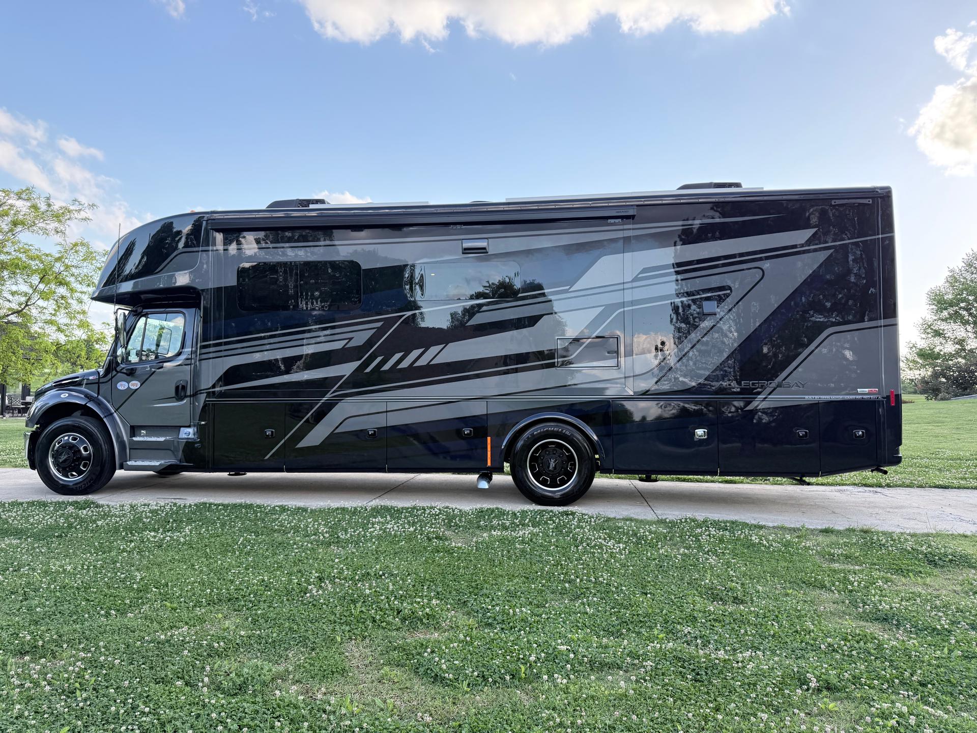 2026 Tiffin Motorhomes 2026 Tiffin Motorhomes Allegro Bay - thumbnail 7
