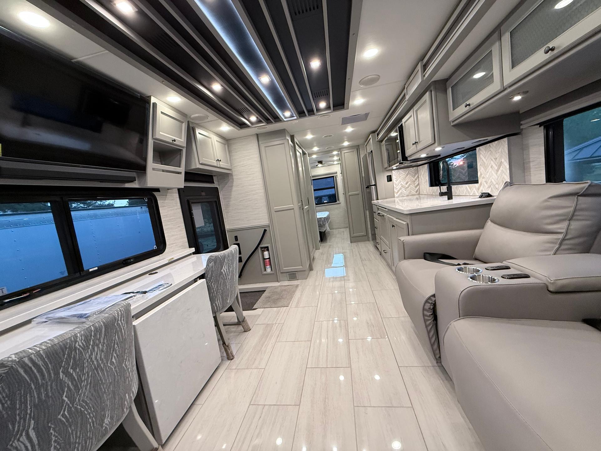 2026 Tiffin Motorhomes 2026 Tiffin Motorhomes Allegro Bay - thumbnail 15