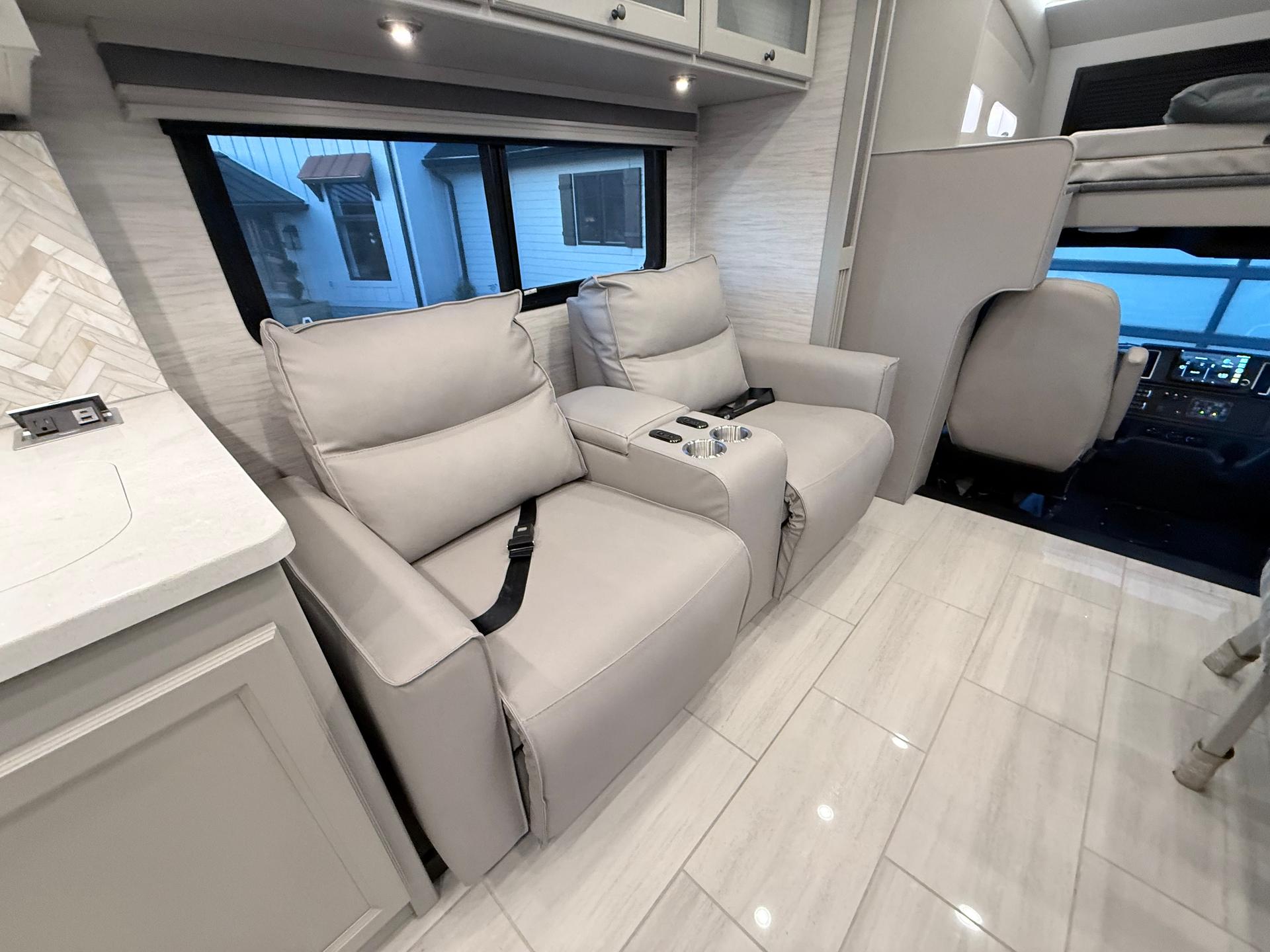 2026 Tiffin Motorhomes 2026 Tiffin Motorhomes Allegro Bay - thumbnail 27