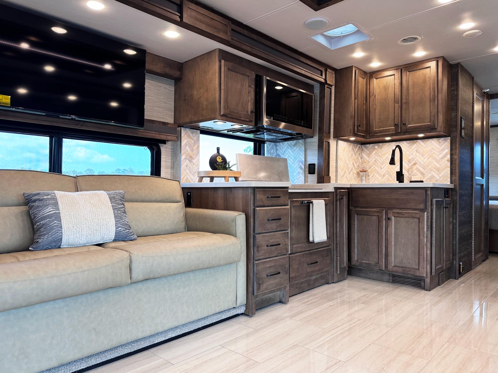 2026 Tiffin Motorhomes 2026 Tiffin Motorhomes Allegro Bay - thumbnail 8