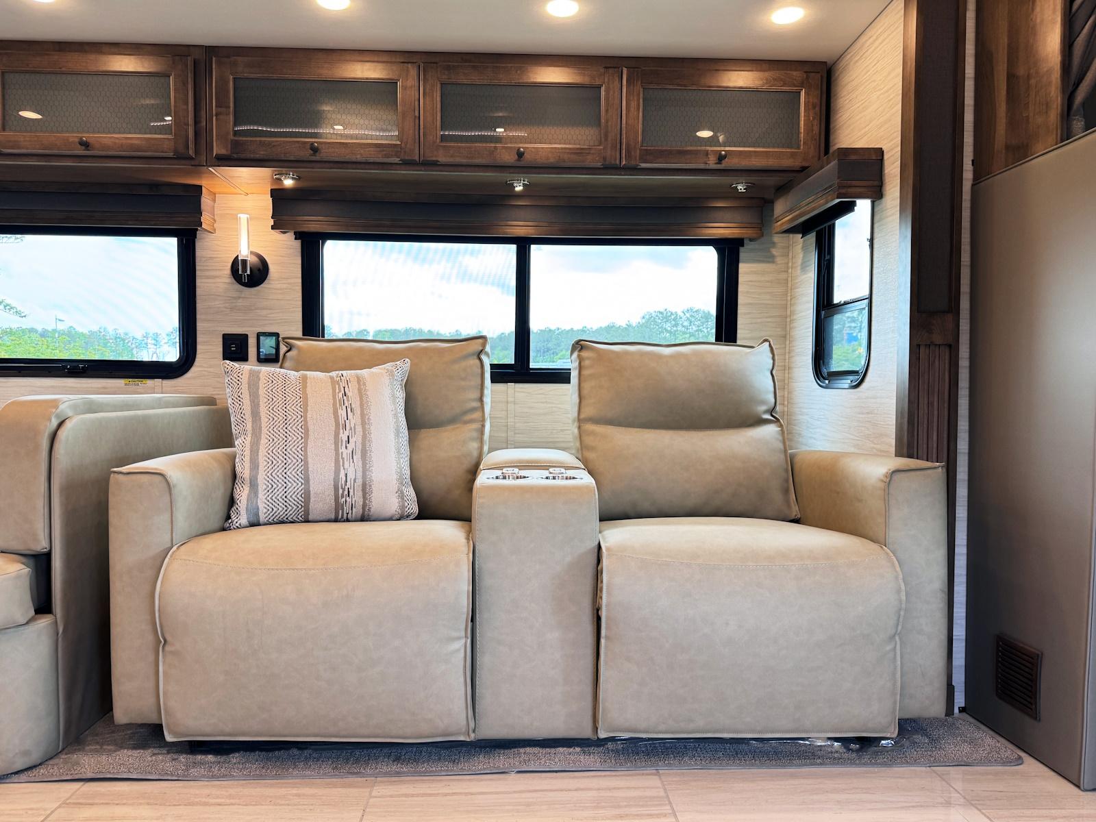 2026 Tiffin Motorhomes 2026 Tiffin Motorhomes Allegro Bay - thumbnail 9