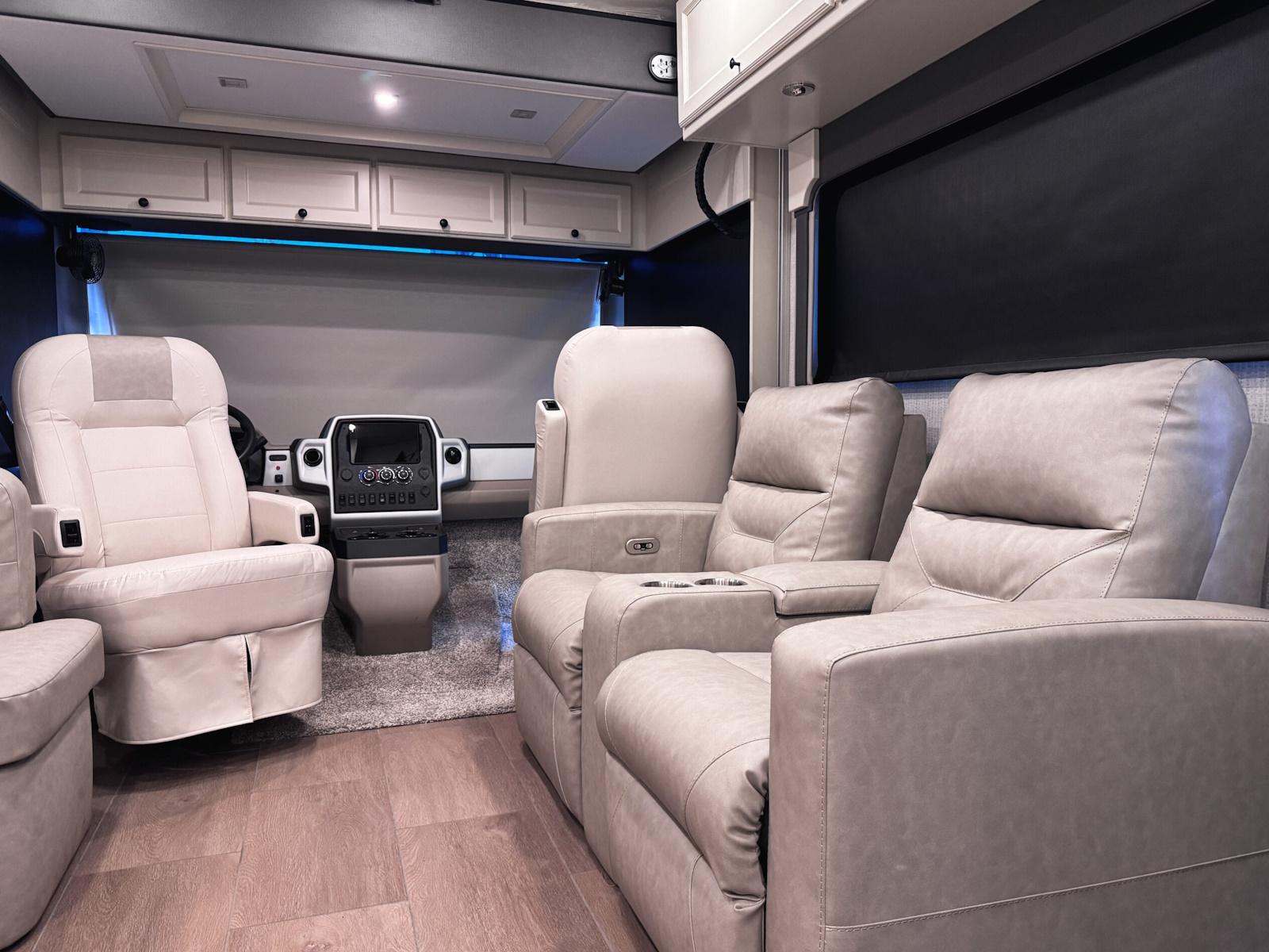 2026 Tiffin Motorhomes 2026 Tiffin Motorhomes Allegro Open Road - thumbnail 7