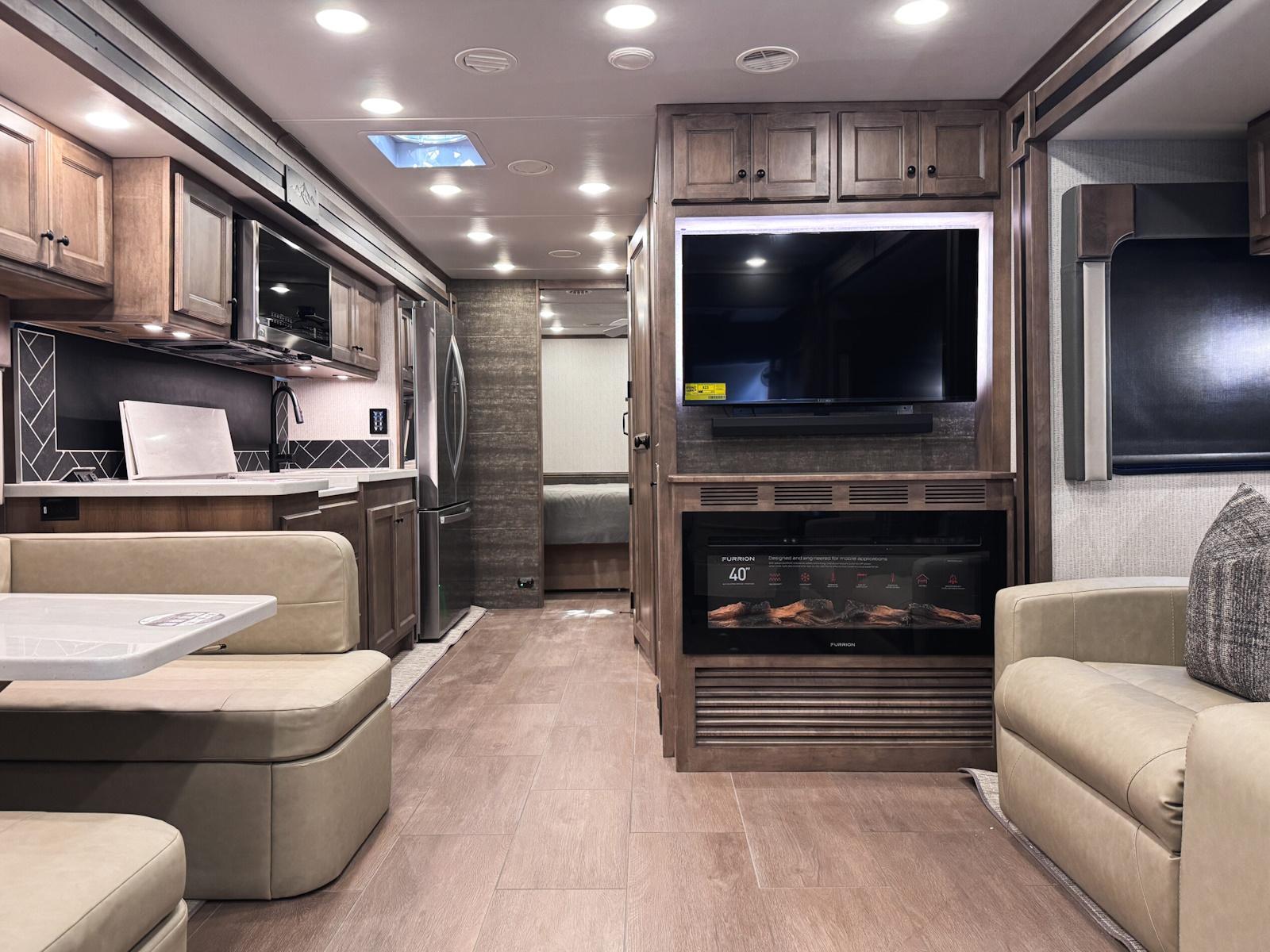 2026 Tiffin Motorhomes 2026 Tiffin Motorhomes Allegro Open Road - thumbnail 6