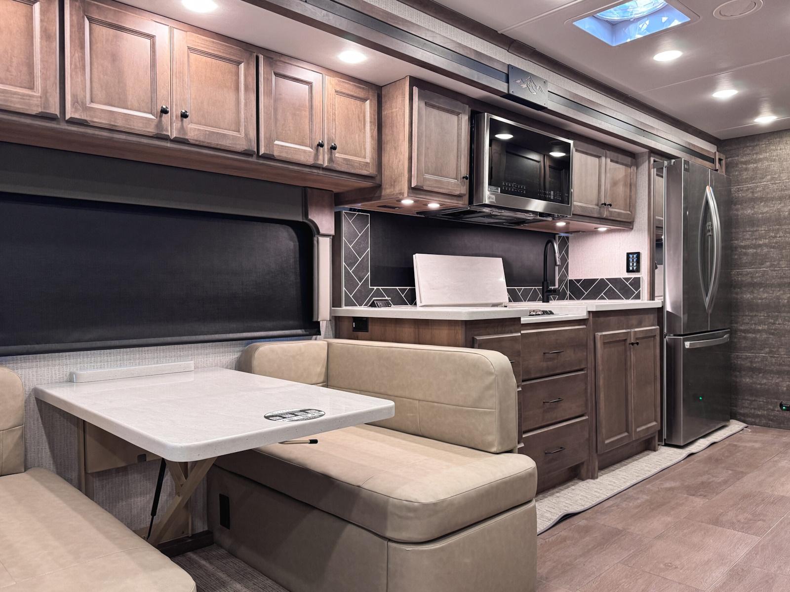 2026 Tiffin Motorhomes 2026 Tiffin Motorhomes Allegro Open Road - thumbnail 8