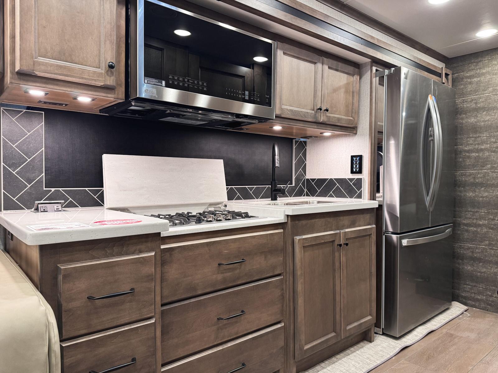 2026 Tiffin Motorhomes 2026 Tiffin Motorhomes Allegro Open Road - thumbnail 10