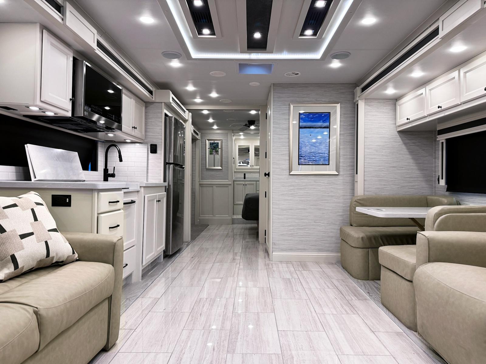 2026 Tiffin Motorhomes 2026 Tiffin Motorhomes Allegro Red - thumbnail 6