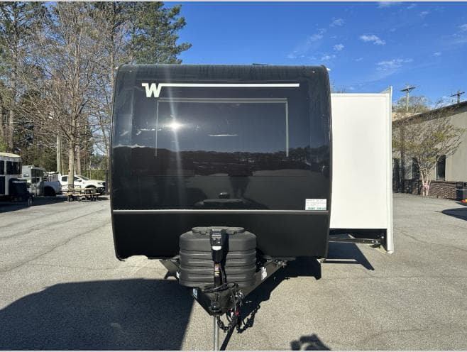 2026 Winnebago 2026 Winnebago Thrive - thumbnail 6
