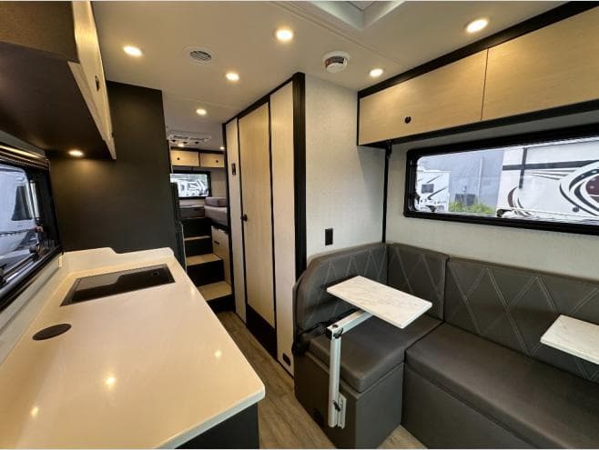 2026 Tiffin Motorhomes 2026 Tiffin Motorhomes Open Trail - thumbnail 16