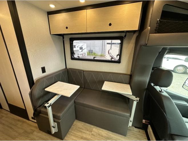 2026 Tiffin Motorhomes 2026 Tiffin Motorhomes Open Trail - thumbnail 19