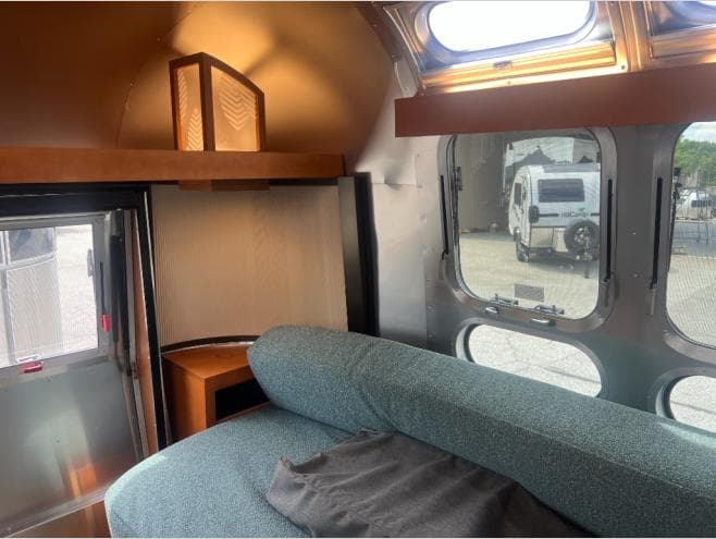 2026 Airstream 2026 Airstream Frank Lloyd Wright Limited Edition - thumbnail 18