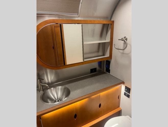 2026 Airstream 2026 Airstream Frank Lloyd Wright Limited Edition - thumbnail 22