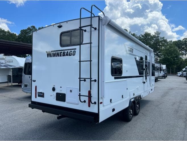2026 Winnebago 2026 Winnebago Thrive - thumbnail 3