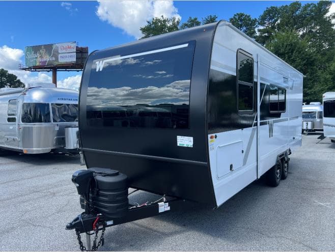 2026 Winnebago 2026 Winnebago Thrive - thumbnail 5