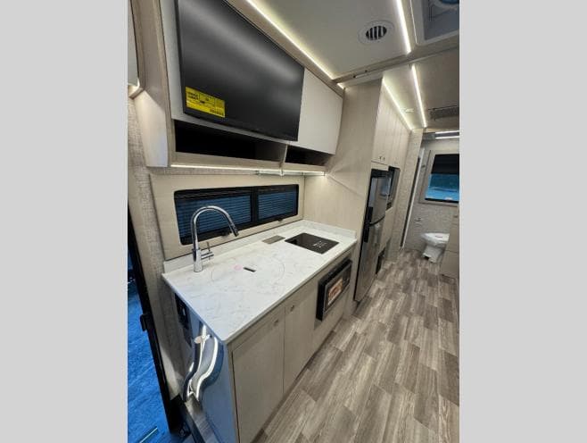 2026 Tiffin Motorhomes 2026 Tiffin Motorhomes Wayfarer - thumbnail 10