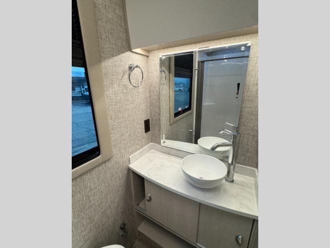 2026 Tiffin Motorhomes 2026 Tiffin Motorhomes Wayfarer - thumbnail 15