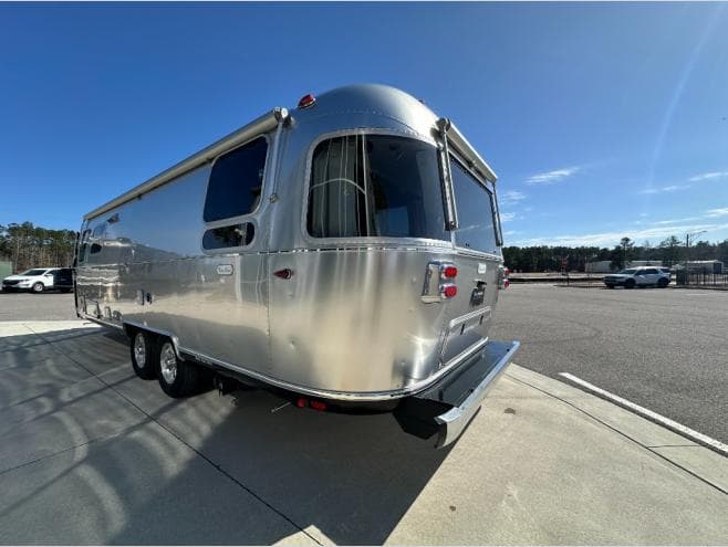 2026 Airstream 2026 Airstream Flying Cloud - thumbnail 8