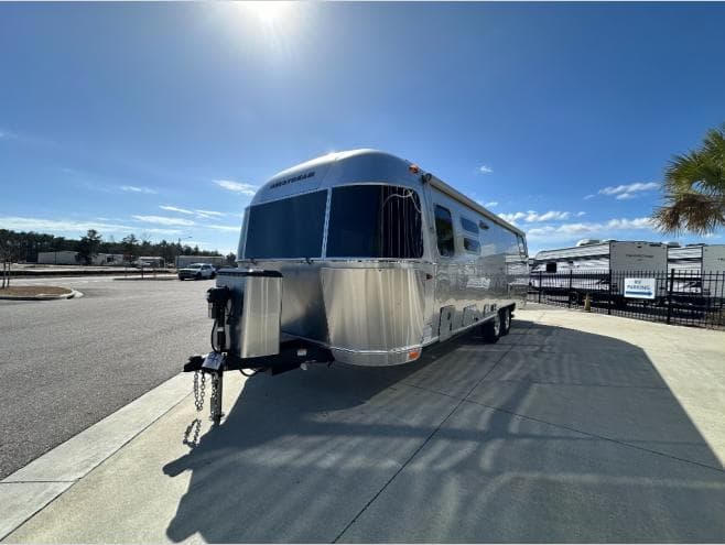 2026 Airstream 2026 Airstream Flying Cloud - thumbnail 9