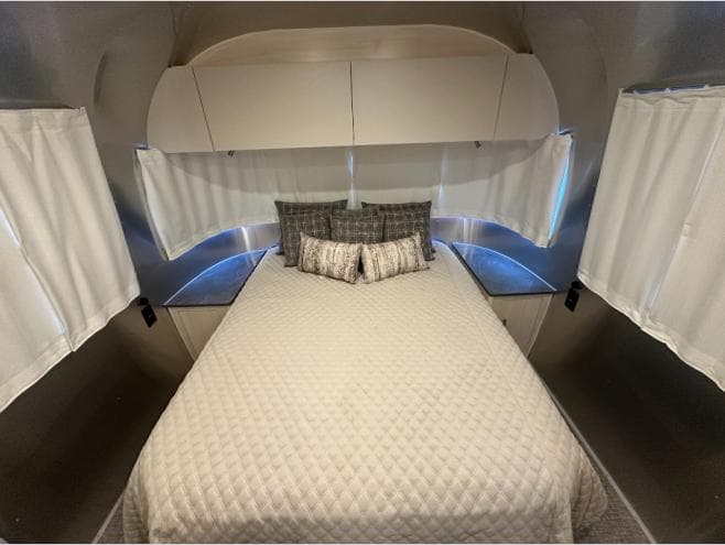2026 Airstream 2026 Airstream Flying Cloud - thumbnail 15