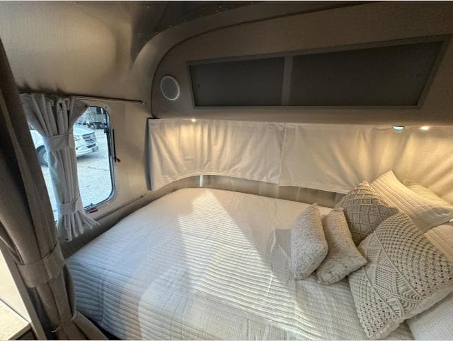 2026 Airstream 2026 Airstream Caravel - thumbnail 15
