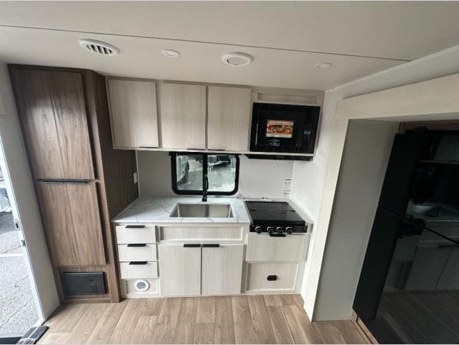 2026 Winnebago 2026 Winnebago Access - thumbnail 8