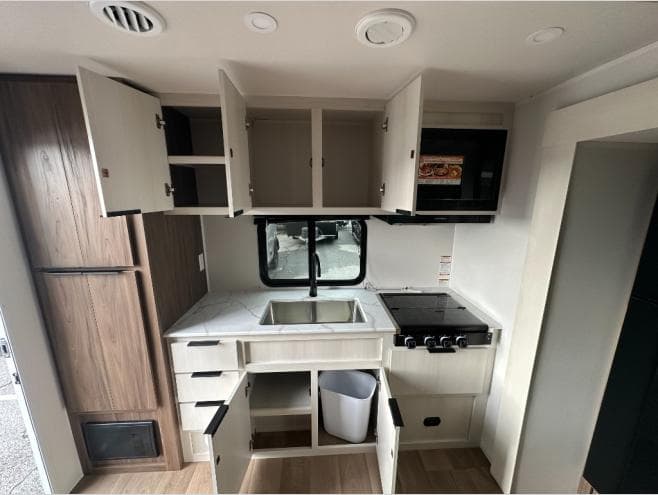 2026 Winnebago 2026 Winnebago Access - thumbnail 11