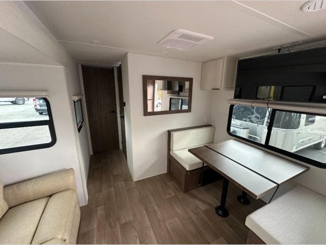 2026 Winnebago 2026 Winnebago Access - thumbnail 15