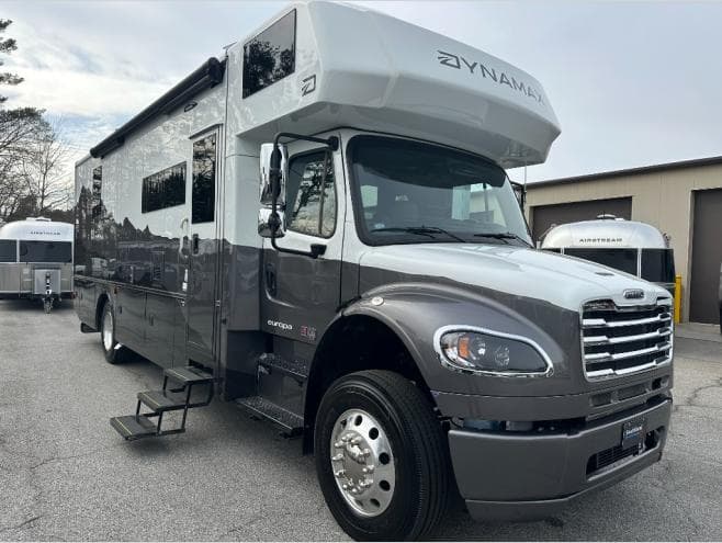 2026 Dynamax Europa 31SS