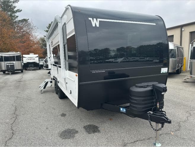 2026 Winnebago 2026 Winnebago Thrive - thumbnail 4