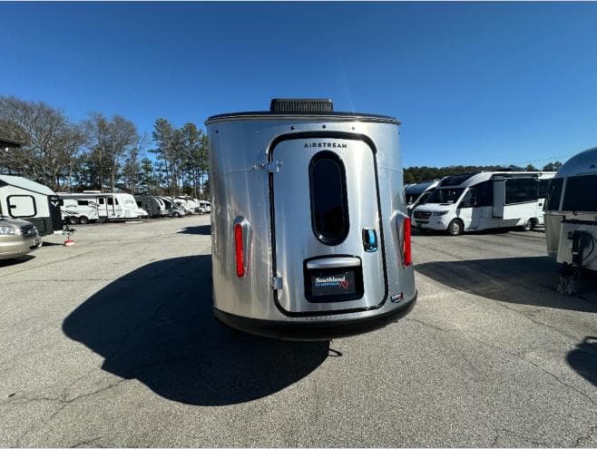 2026 Airstream 2026 Airstream Basecamp - thumbnail 6