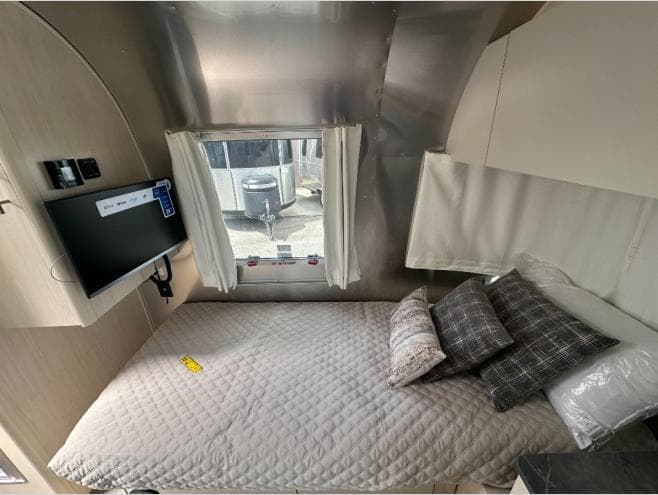 2026 Airstream 2026 Airstream Flying Cloud - thumbnail 20