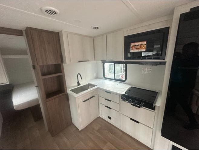 2026 Winnebago 2026 Winnebago Access - thumbnail 9
