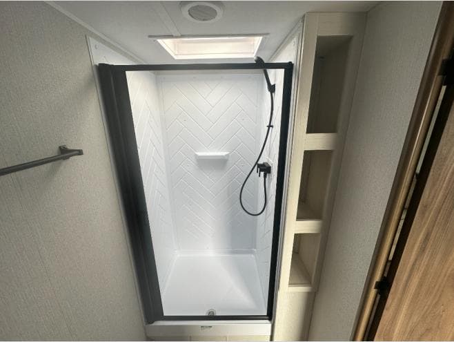 2026 Winnebago 2026 Winnebago Access - thumbnail 22