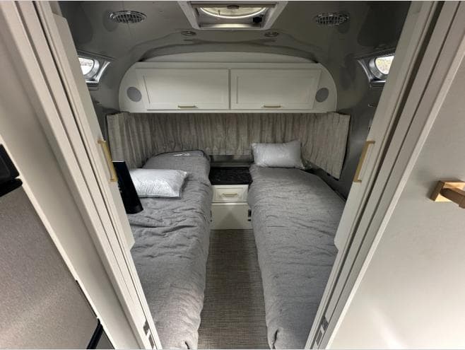 2026 Airstream 2026 Airstream Classic - thumbnail 7