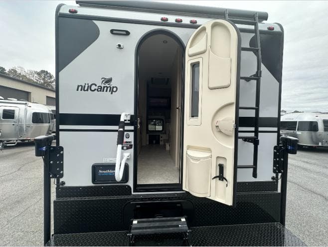 2026 nuCamp 2026 nuCamp Cirrus - thumbnail 6