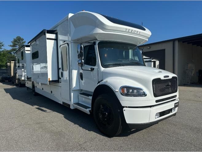 2027 Renegade Verona 40VTB