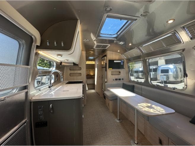 2026 Airstream 2026 Airstream Trade Wind - thumbnail 11